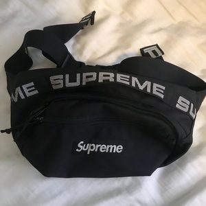 SUPREME Fanny Pack